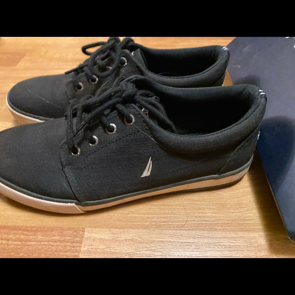 ππ Nautica Boys Berrian Crepe Lifestyle Athletic and Training Shoes - Picture 2 of 7
